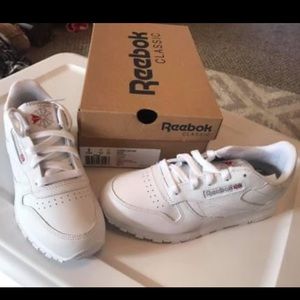 Kids classic Reebok’s